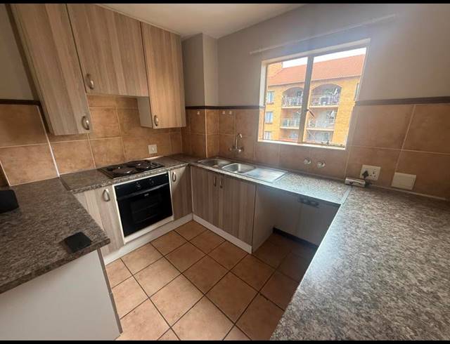 2 BEDROOM PROPERTY TO RENT IN DIE HOEWES